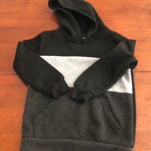 Toddlers sweatsuit 3T